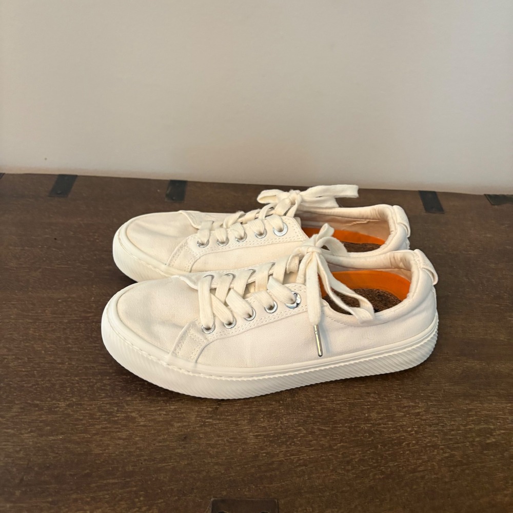 Quince Organic Cotton Canvas Low Top Sneakers White Womens 6.5 Vegan Rubber